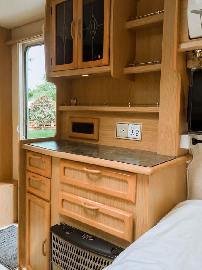 Nice Nite Campervans Аюттхая Экстерьер фото