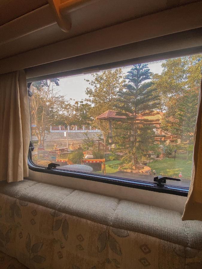 Nice Nite Campervans Аюттхая Экстерьер фото